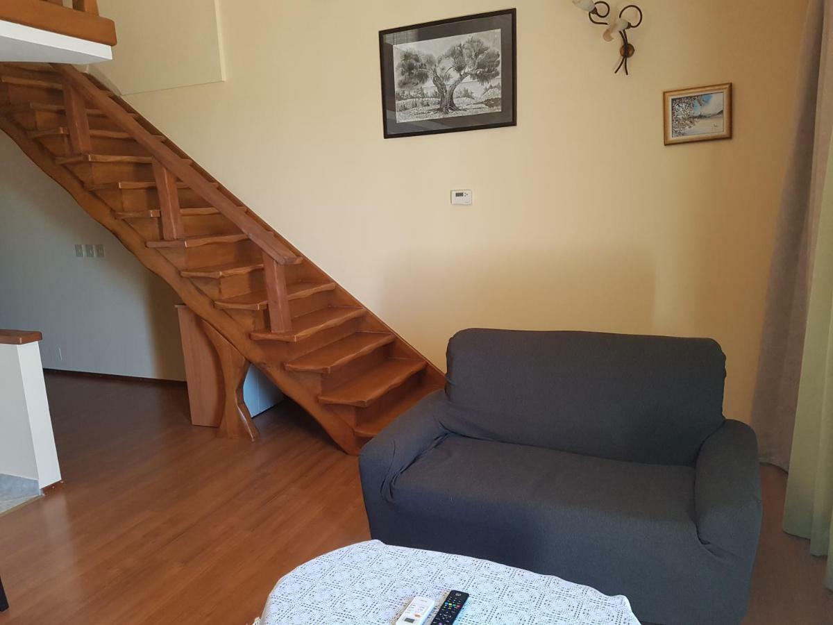 Apartments Villa Maran 乌马格 外观 照片