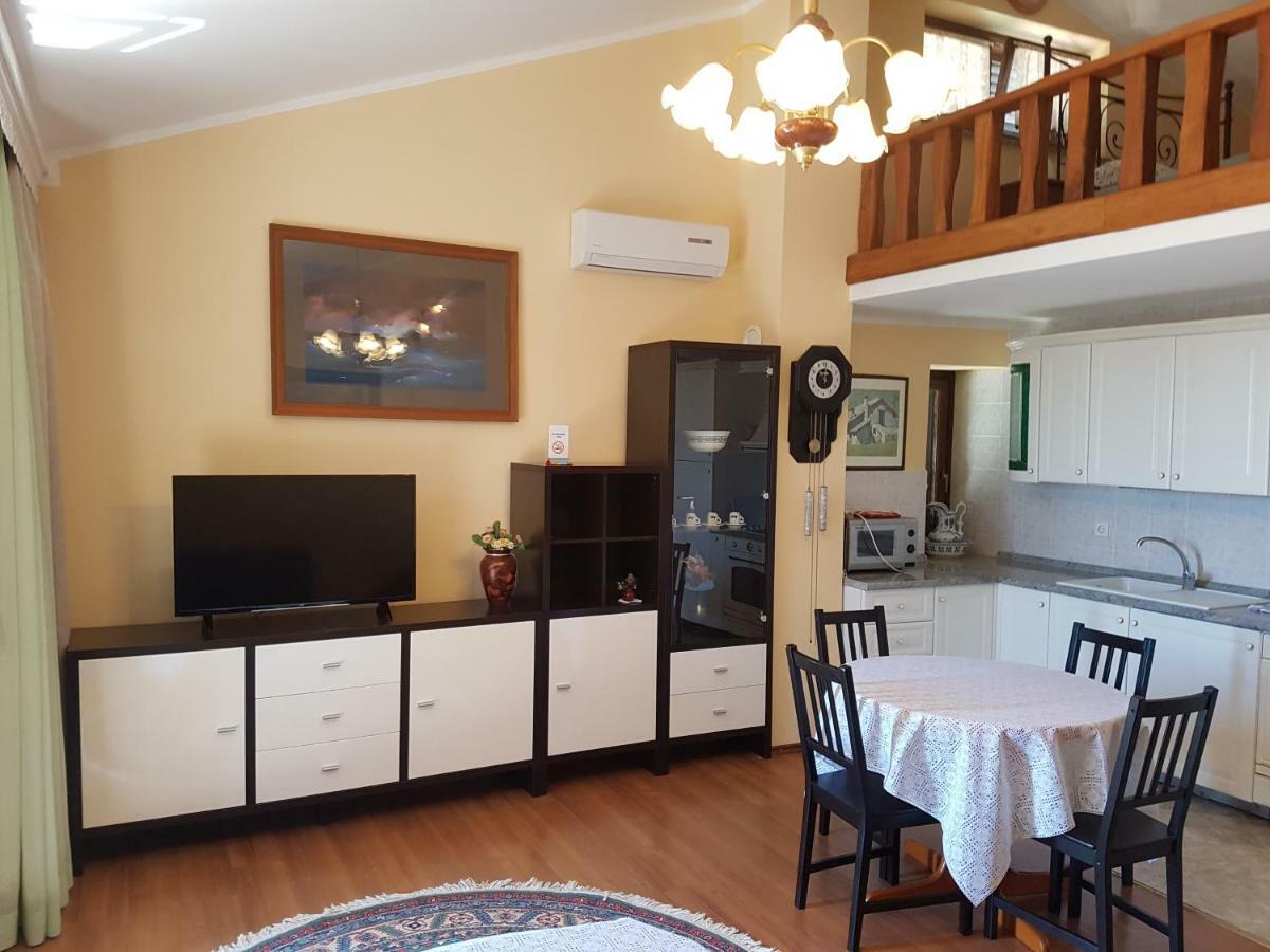 Apartments Villa Maran 乌马格 外观 照片